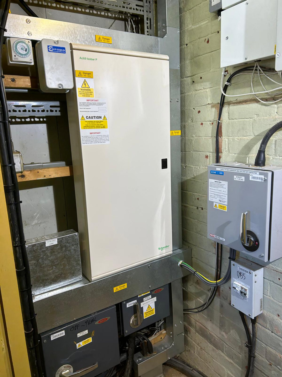 Commercial-Electrician-3